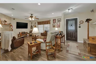 911 Heritage Hill, Canyon Lake, TX 78133 - Photo 12