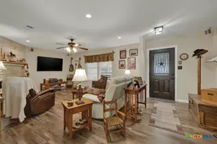 911 Heritage Hill, Canyon Lake, TX 78133 - Photo 10