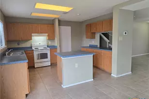 307 Stone Point, New Braunfels, TX 78130 - Photo 6