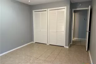 1051 Country Club Dr, Seguin, TX 78155 - Photo 8