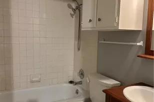 1051 Country Club Dr, Seguin, TX 78155 - Photo 6