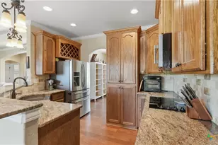 1138 Royal Eagle Dr, Fischer, TX 78623 - Photo 6