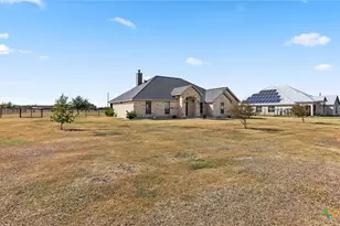 108 Haycraft Blvd, Marion, TX 78124 - Photo 2