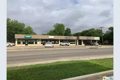 412 N King Street, Seguin, TX 78155 - Photo 1