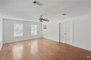 820 N 5th St, Temple, TX 76501 - Photo 2