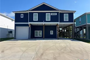 86 Kingfisher St, Port O'Connor, TX 77982 - Photo 1