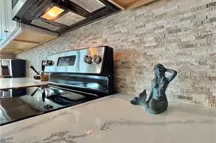 86 Kingfisher St, Port O'Connor, TX 77982 - Photo 10