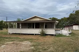 2312 Tibiletti Dr, Victoria, TX 77901 - Photo 6