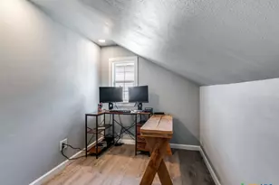 3907 Southern Sky, San Antonio, TX 78222 - Photo 10