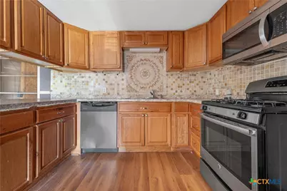 2125 Gurley Avenue, Waco, TX 76706 - Photo 8