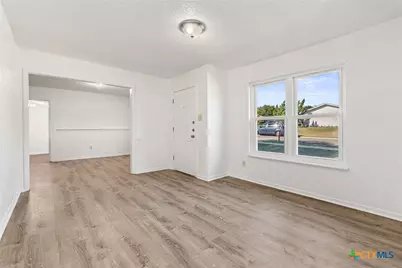 505 Curry Avenue, Copperas Cove, TX 76522 - Photo 2