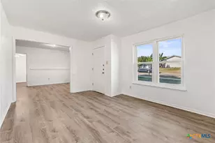 505 Curry Ave, Copperas Cove, TX 76522 - Photo 2