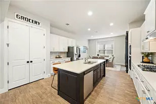 1189 Hammock Gln, New Braunfels, TX 78132 - Photo 10