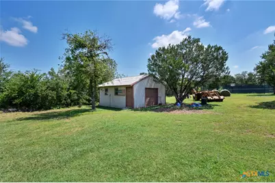 725 County Road 300, Hamilton, TX 76531 - Photo 32