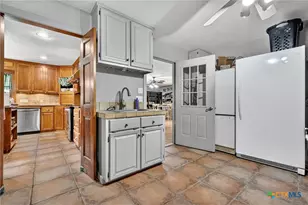 725 Co Rd 300, Hamilton, TX 76531 - Photo 14