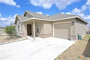 2973 Greenbriar, Seguin, TX 78155 - Photo 2