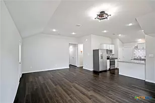 2973 Greenbriar, Seguin, TX 78155 - Photo 4