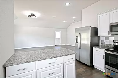 2973 Greenbriar, Seguin, TX 78155 - Photo 12