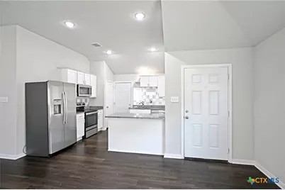 2973 Greenbriar, Seguin, TX 78155 - Photo 6