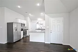 2973 Greenbriar, Seguin, TX 78155 - Photo 6