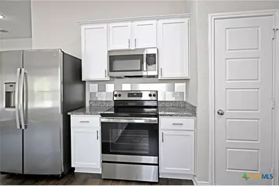 2973 Greenbriar, Seguin, TX 78155 - Photo 10