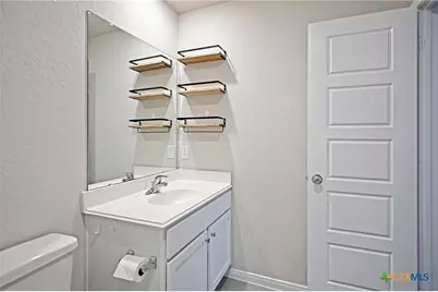 2973 Greenbriar, Seguin, TX 78155 - Photo 32