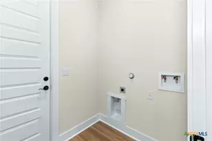 223 W Allen St, Bartlett, TX 76511 - Photo 12