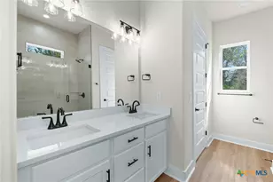 223 W Allen St, Bartlett, TX 76511 - Photo 16