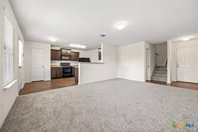 137 Bridges Lane, Jarrell, TX 76537 - Photo 6