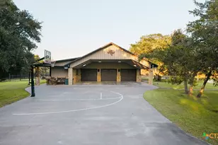 436 Jentry Rd, Inez, TX 77968 - Photo 4