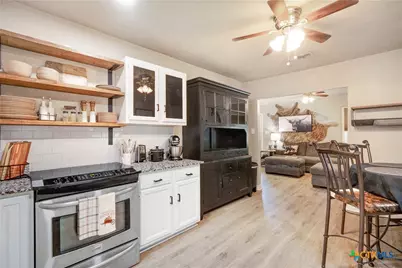 524 E 13th Avenue, Belton, TX 76513 - Photo 12