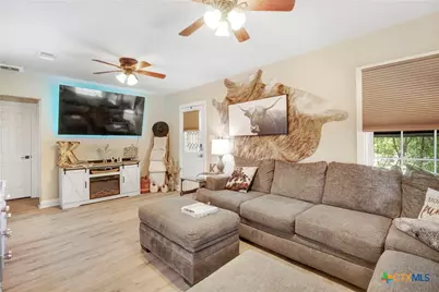 524 E 13th Avenue, Belton, TX 76513 - Photo 6