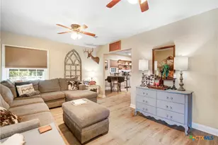 524 E 13th Ave, Belton, TX 76513 - Photo 4