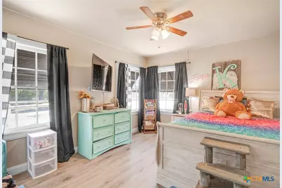 524 E 13th Avenue, Belton, TX 76513 - Photo 24