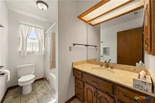 4121 Tokio Rd, West, TX 76691 - Photo 20