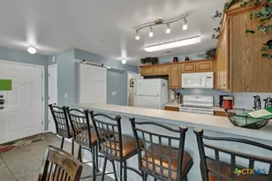 730 E Mather St, New Braunfels, TX 78130 - Photo 10