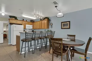 730 E Mather St, New Braunfels, TX 78130 - Photo 8