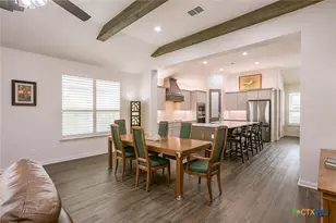 113 Persimmon Ct, Victoria, TX 77904 - Photo 8