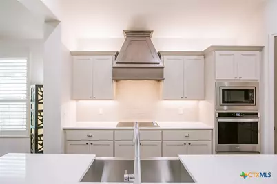 113 Persimmon Court, Victoria, TX 77904 - Photo 12