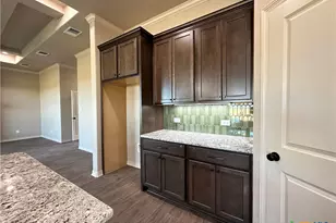 214 Desert Holly Dr, Temple, TX 76502 - Photo 10