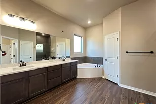 224 Desert Holly Dr, Temple, TX 76502 - Photo 20