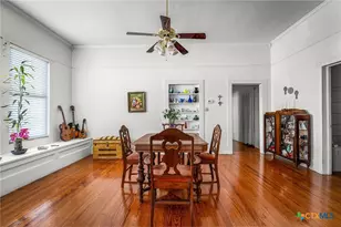 843 Cross St, New Braunfels, TX 78130 - Photo 4