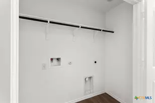 128 Hellcats Wy, Jarrell, TX 76537 - Photo 10