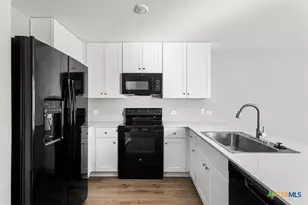 128 Hellcats Wy, Jarrell, TX 76537 - Photo 6