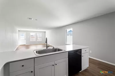 128 Hellcats Way, Jarrell, TX 76537 - Photo 4