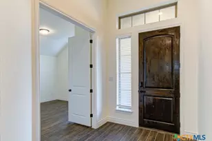 593 Vale Ct, New Braunfels, TX 78132 - Photo 2