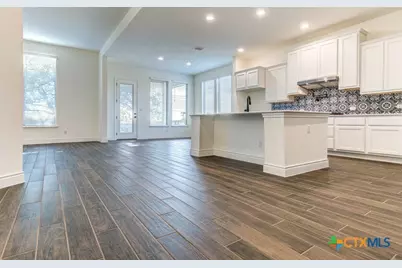 593 Vale Court, New Braunfels, TX 78132 - Photo 6