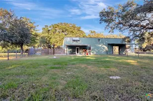 2133 Cr 125, Edna, TX 77957 - Photo 34