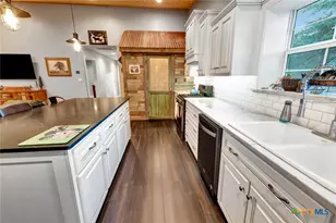 2133 Cr 125, Edna, TX 77957 - Photo 12