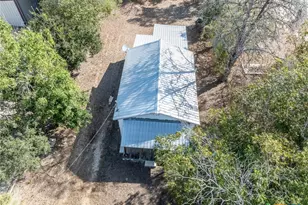 936 Water St, Gonzales, TX 78629 - Photo 14